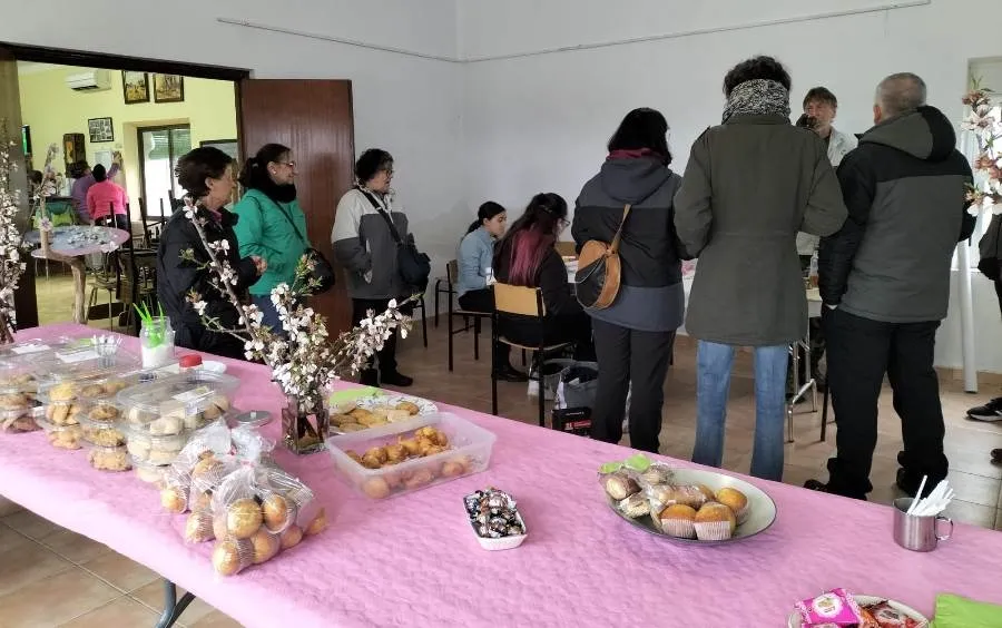 Foto 2 - Unas 70 personas toman parte en Puerto Seguro en la 3&ordf; edici&oacute;n de &lsquo;Almendros en Flor&rsquo;