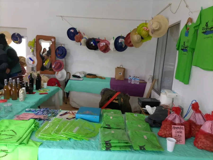 Foto 4 - Unas 70 personas toman parte en Puerto Seguro en la 3&ordf; edici&oacute;n de &lsquo;Almendros en Flor&rsquo;