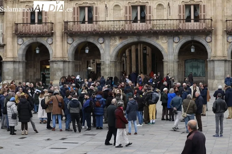 Minuto de silencio con motivo del Día Europeo en Memoria de las Víctimas del Terrorismo. Fotos: Raúl González.