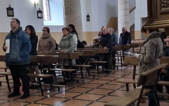 Foto 6 - Seis localidades diferentes albergan las '24 Horas para el Se&ntilde;or' del Arciprestazgo de Arga&ntilde;&aacute;n