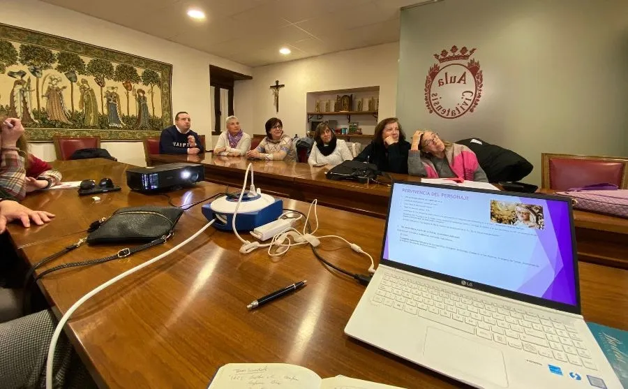 Foto 2 - Prosigue la formaci&oacute;n de los profesores de Religi&oacute;n en torno a la mujer en la Biblia