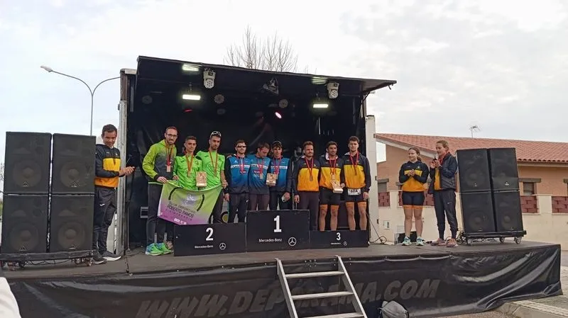 fotografías de los podiums de las tres carreras. Fotos: Federación de Triatlón de CYL.