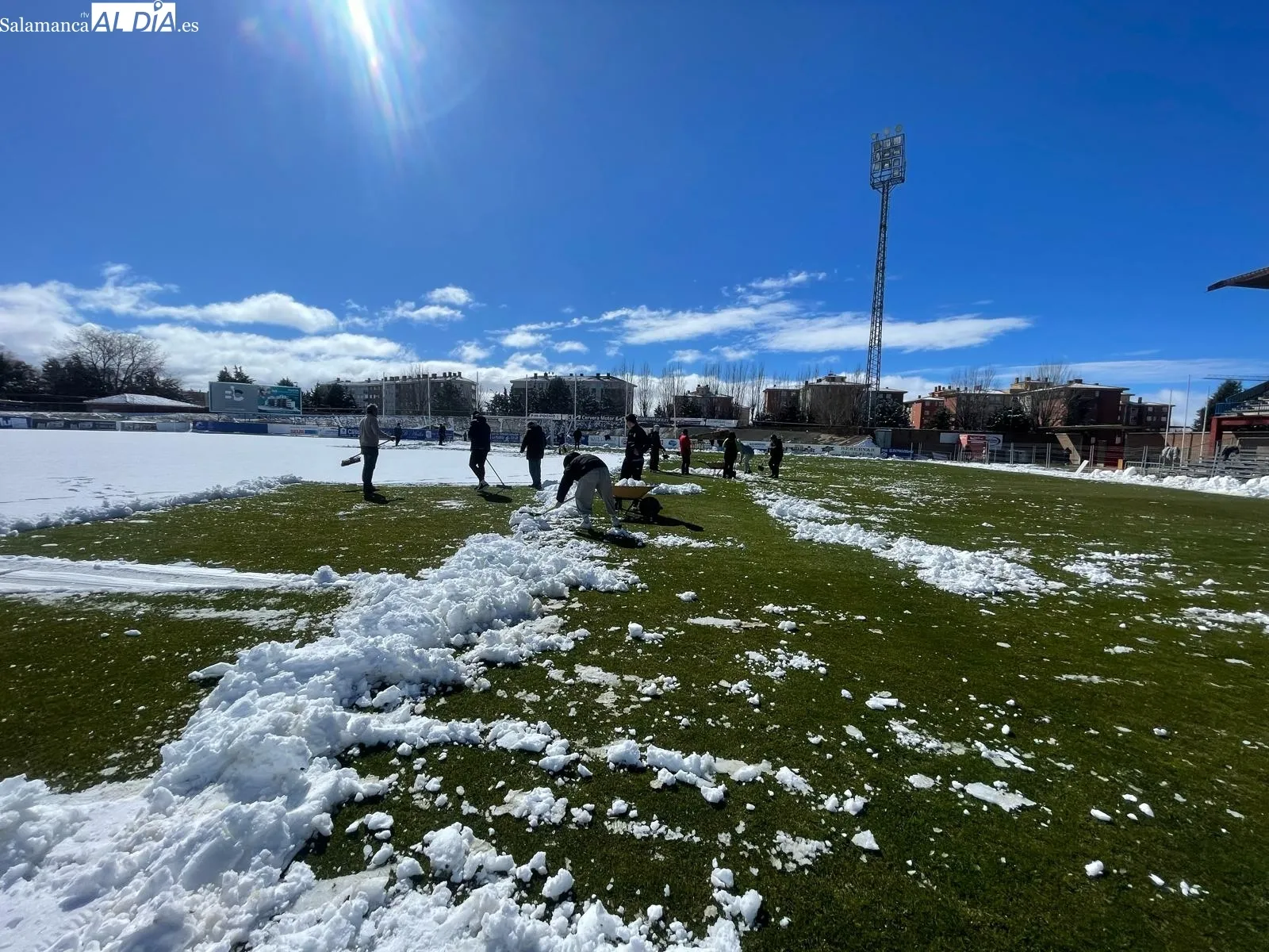 Aspecto del Adolfo Suárez por la nieve caída en Ávila / Fotos: SALAMANCArtv AL DÍA