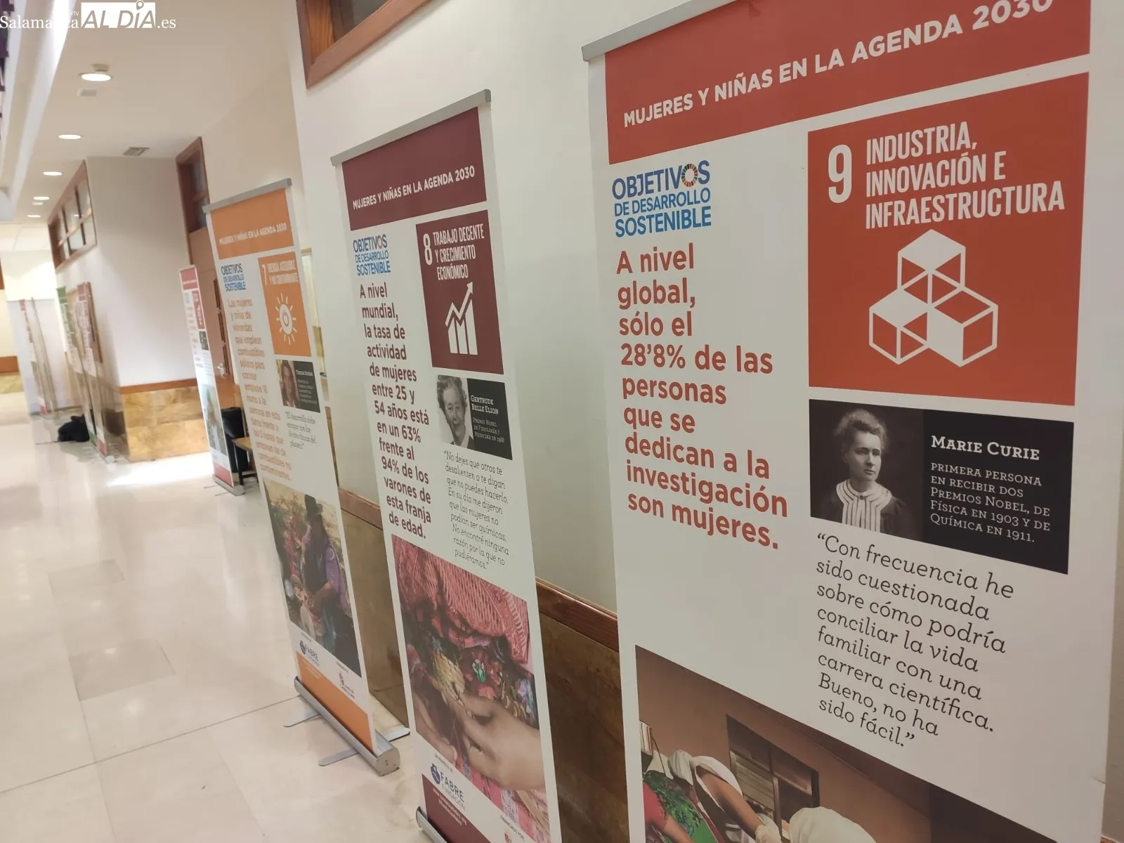 Exposición “Mujeres y niñas en la Agenda 2030” en la Facultad de Ciencias Sociales. Fotos: Raúl González.