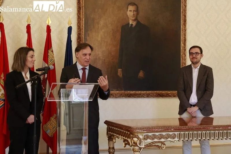 La cocinera Sara Cámara, en la recepción en el Ayuntamiento de Salamanca | FOTOS: Raúl Riego 