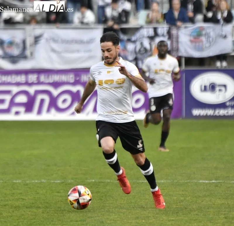 Foto 18 - Javi Navas es el rey de La Nueva Balastera y le da la victoria al Salamanca UDS contra el Cristo Atl&eacute;tico (0-1)