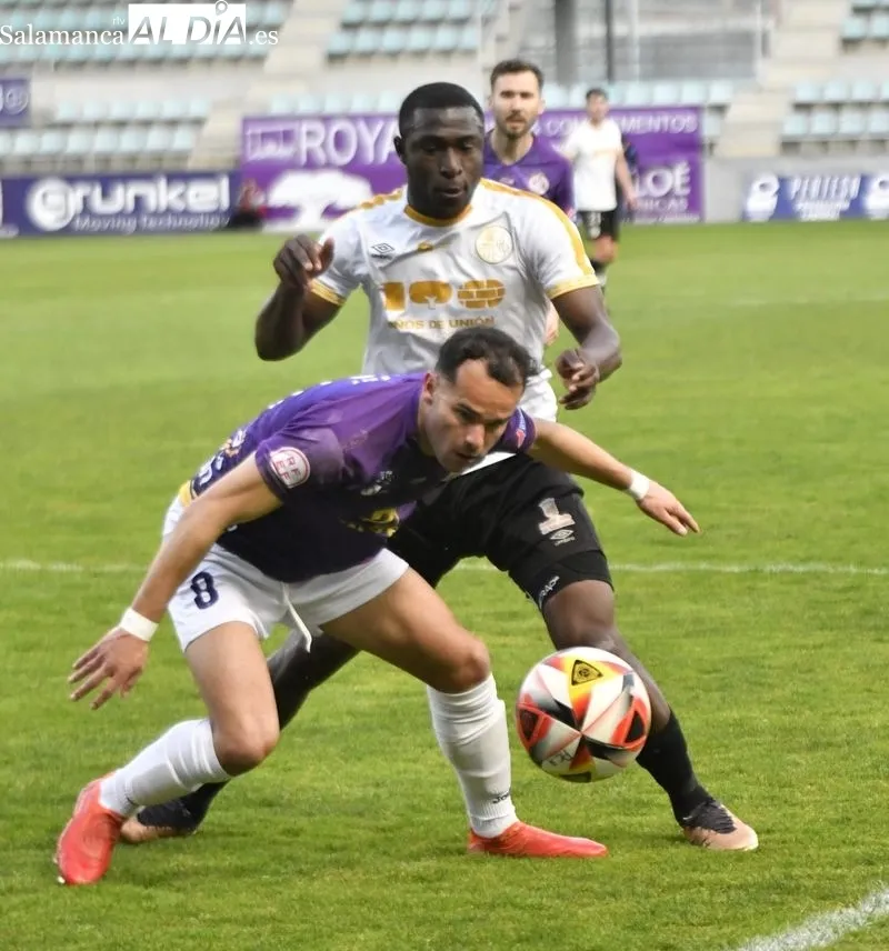 Foto 15 - Javi Navas es el rey de La Nueva Balastera y le da la victoria al Salamanca UDS contra el Cristo Atl&eacute;tico (0-1)