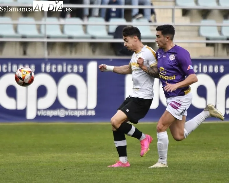Foto 13 - Javi Navas es el rey de La Nueva Balastera y le da la victoria al Salamanca UDS contra el Cristo Atl&eacute;tico (0-1)