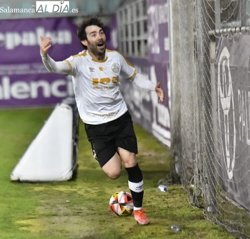 Foto 5 - Javi Navas es el rey de La Nueva Balastera y le da la victoria al Salamanca UDS contra el Cristo Atl&eacute;tico (0-1)