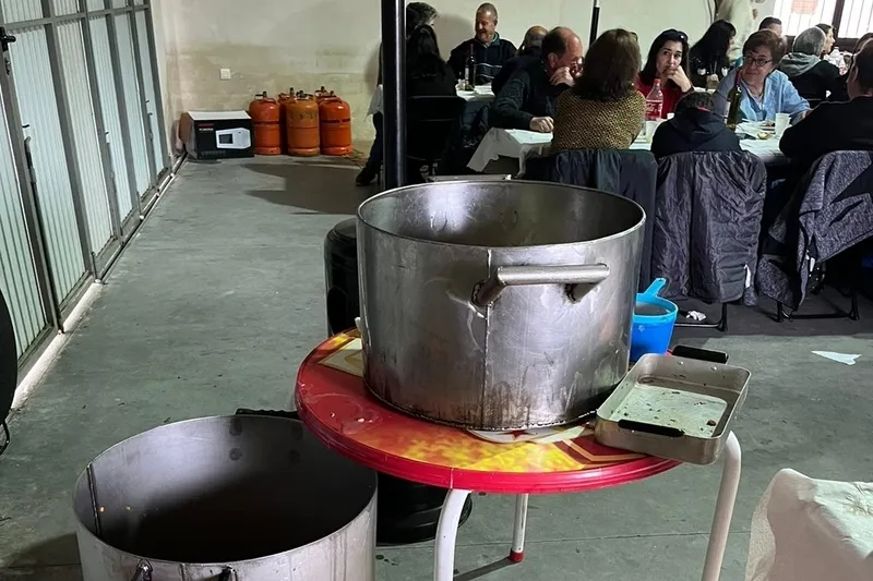 Hasta 81 comensales se metieron entre pecho y espalda un cocido con 9 sacramentos  