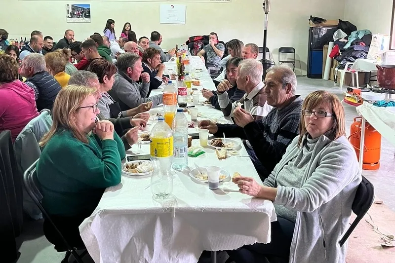 Hasta 81 comensales se metieron entre pecho y espalda un cocido con 9 sacramentos  