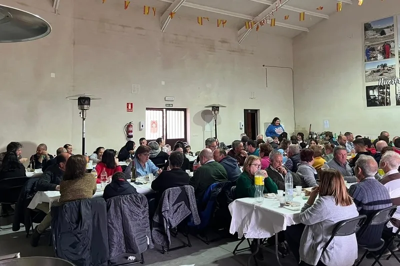 Hasta 81 comensales se metieron entre pecho y espalda un cocido con 9 sacramentos  