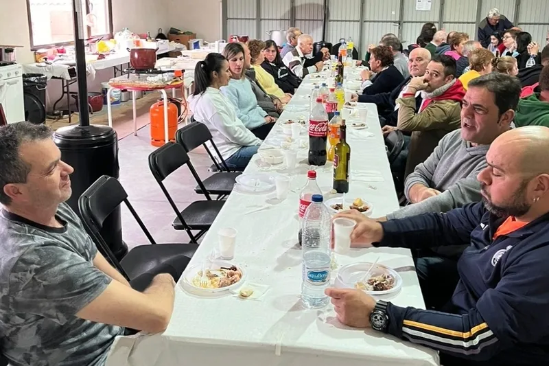 Hasta 81 comensales se metieron entre pecho y espalda un cocido con 9 sacramentos  