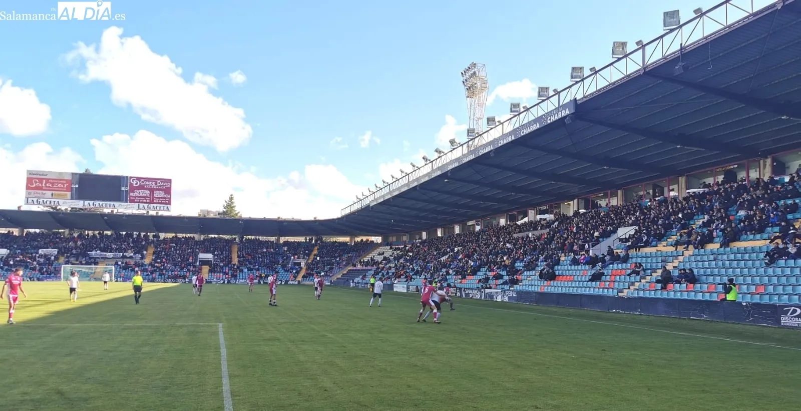 El Salamanca UDS cifra la asistencia en el partido con el Júpiter en 5.800 espectadores, récord de la temporada en el Helmántico