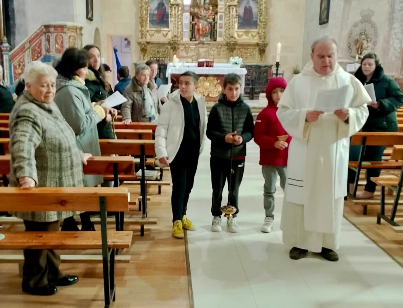 Villoruela vivía la celebración del resucitado en la parroquia