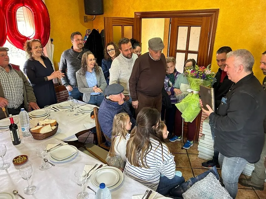 Foto 8 - La Atalaya rinde homenaje a su centenario vecino &Aacute;ngel Mor&aacute;n