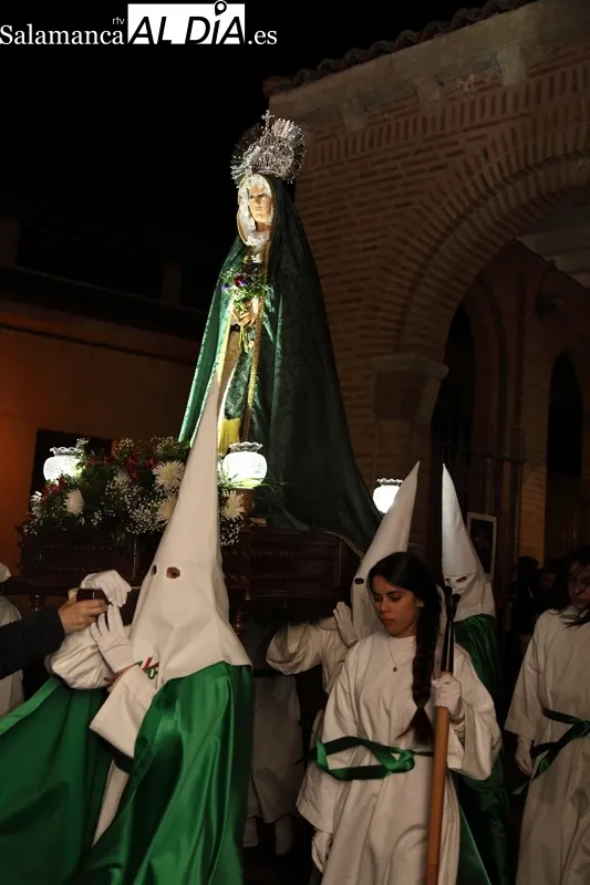 Foto 9 - Simb&oacute;lica procesi&oacute;n de la Virgen de la Esperanza y San Juan Evangelista