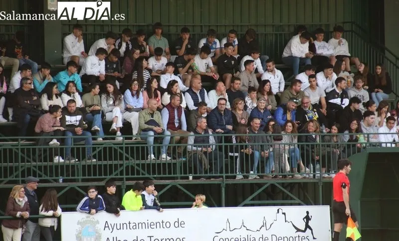 Foto 7 - Reparto de puntos entre Alba de Tormes CF y UD Mirobrigense (1-1)
