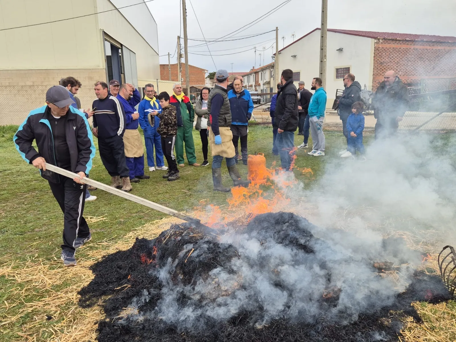 Aldeaseca celebra su IX Matanza Típica