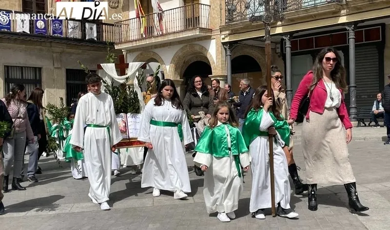 Foto 10 - Bendici&oacute;n y procesi&oacute;n del Domingo de Ramos en Alba de Tormes