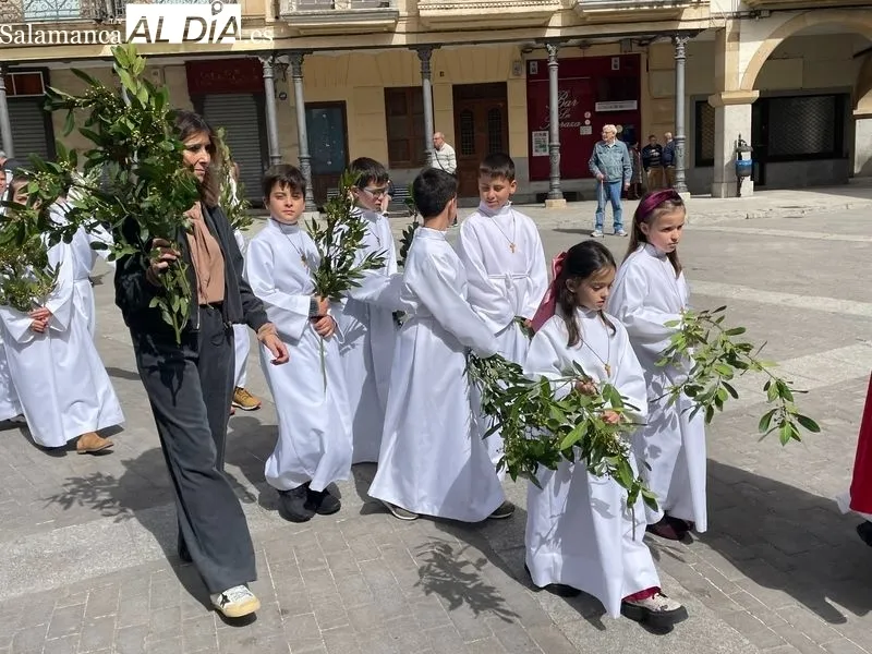 Foto 9 - Bendici&oacute;n y procesi&oacute;n del Domingo de Ramos en Alba de Tormes