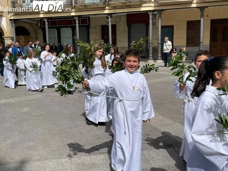 Foto 7 - Bendici&oacute;n y procesi&oacute;n del Domingo de Ramos en Alba de Tormes