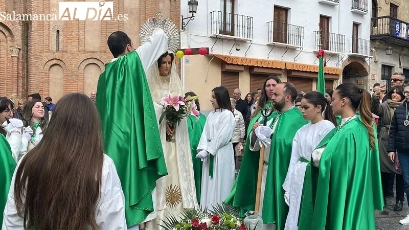 Foto 17 - Encuentro del Resucitado con Mar&iacute;a