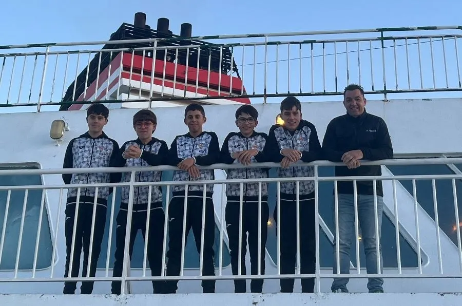 Foto 2 - Estreno de temporada en Melilla y &Aacute;lava del equipo ciclista patrocinado por Siega Verde