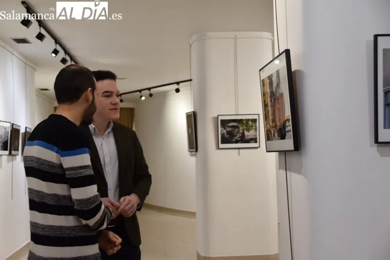 Exposición ‘Momentos de la Semana de Pasión’, de Javier Barco, en el Espacio Joven. Foto de Vanesa Martins