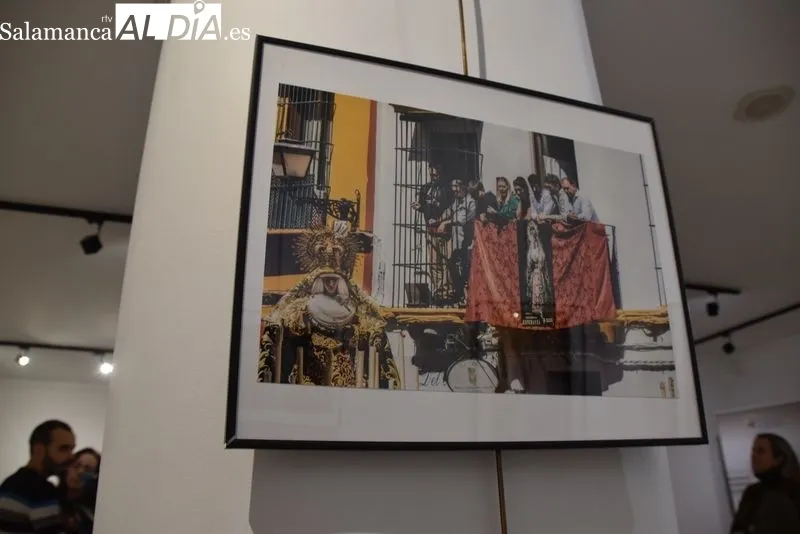 Exposición ‘Momentos de la Semana de Pasión’, de Javier Barco, en el Espacio Joven. Foto de Vanesa Martins
