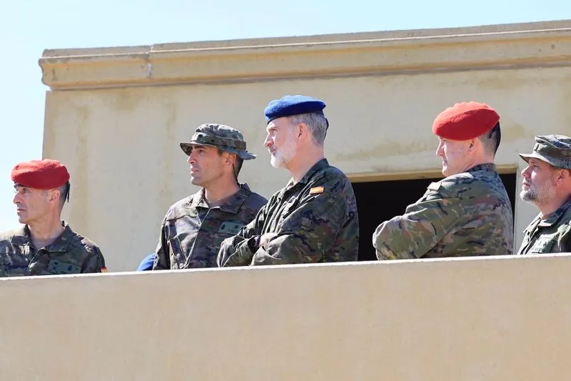 El Rey Felipe ha visitado a su hija la Princesa Leonor durante sus ejercios de entrenamiento militar en el Centro Nacional de Adiestramiento de San Gregorio - CASA S.M. EL REY