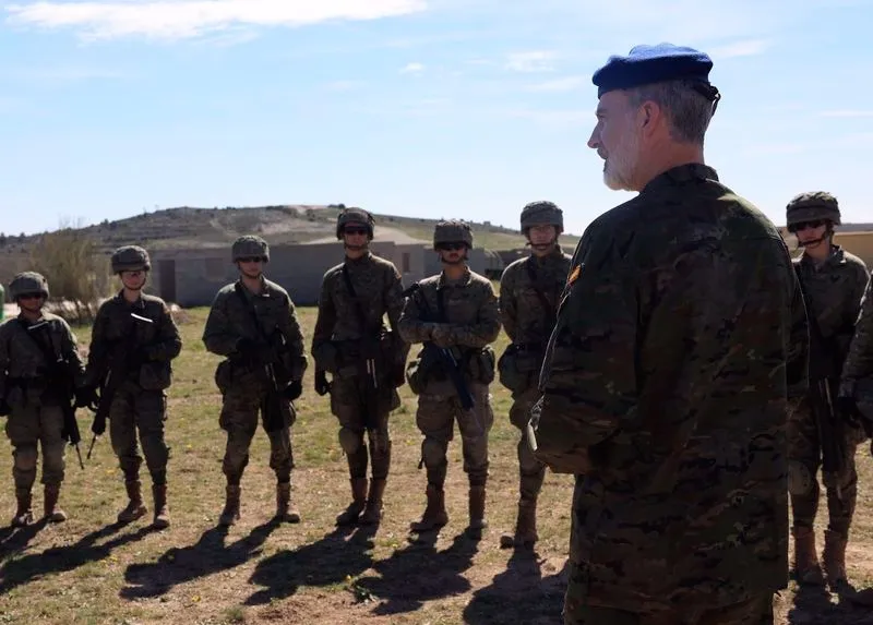 El Rey Felipe ha visitado a su hija la Princesa Leonor durante sus ejercios de entrenamiento militar en el Centro Nacional de Adiestramiento de San Gregorio - CASA S.M. EL REY