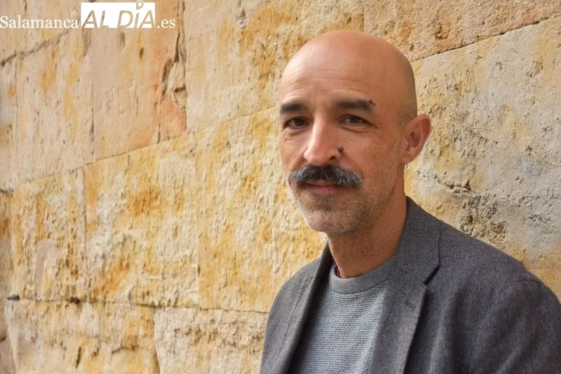Jesús Carrasco, autor de 'Elogios de las manos', novela ganadora del Premio Biblioteca Breve 2024, en Salamanca