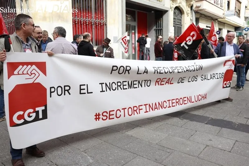 Protesta de empleados de la banca en Salamanca. Foto de Raúl Riego