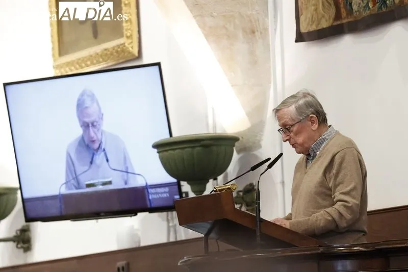 Nietos de Unamuno en el Paraninfo de la USAL. Foto de David Sañudo