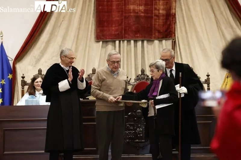 Nietos de Unamuno en el Paraninfo de la USAL. Foto de David Sañudo
