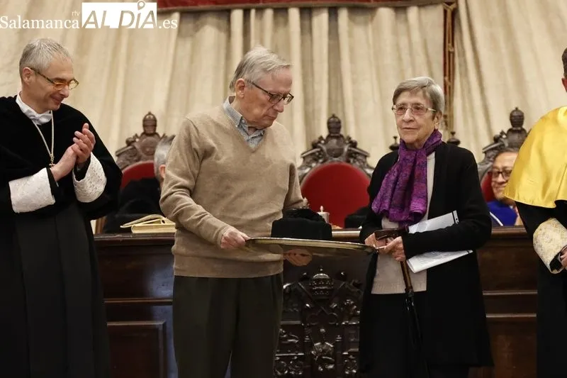 Nietos de Unamuno en el Paraninfo de la USAL. Foto de David Sañudo