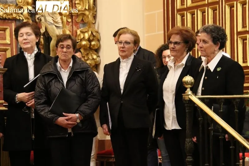 Foto 4 - Un canto lleno de emoci&oacute;n para pregonar la Semana Santa albense