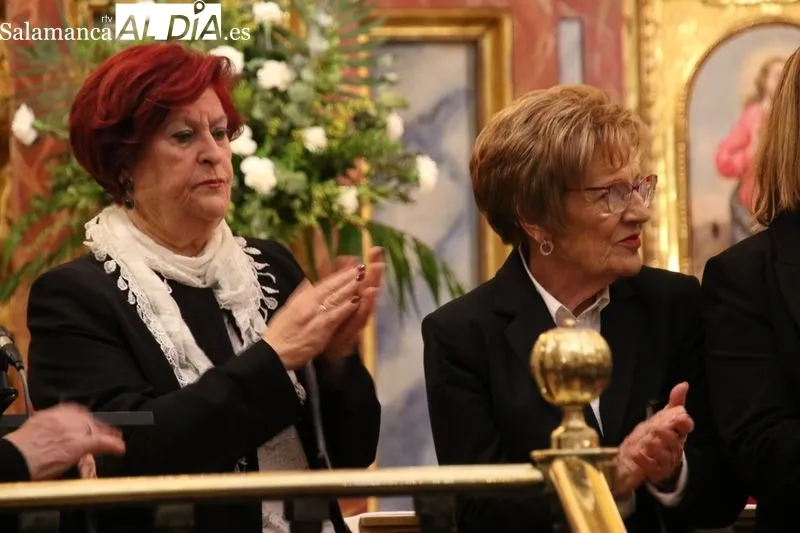 Foto 2 - Un canto lleno de emoci&oacute;n para pregonar la Semana Santa albense