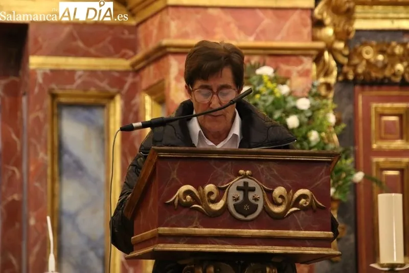 Foto 11 - Un canto lleno de emoci&oacute;n para pregonar la Semana Santa albense