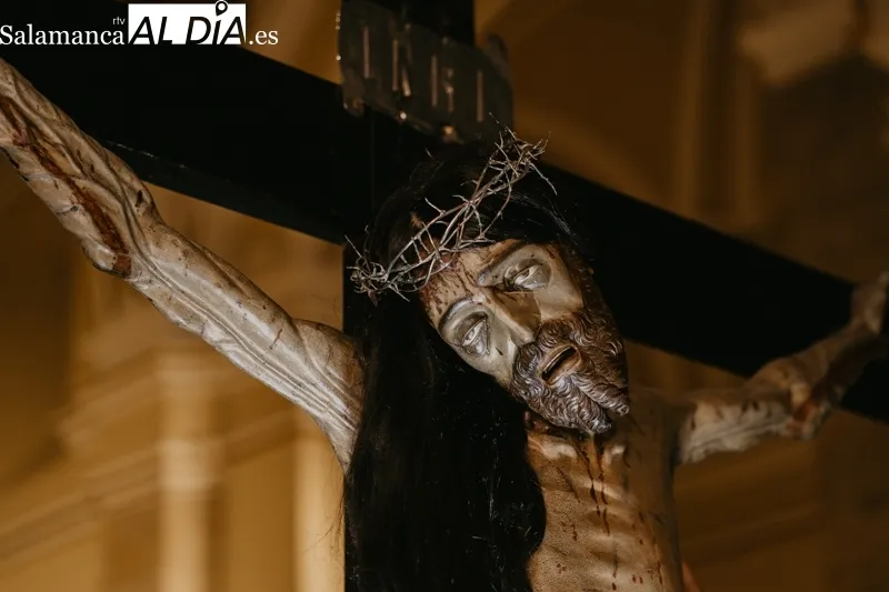 Foto 12 - Suspendida la procesi&oacute;n del V&iacute;a Crucis