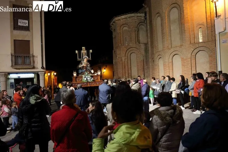 Foto 2 - Procesi&oacute;n del Via Crucis con la Virgen de los Dolores