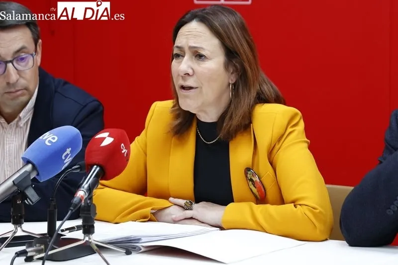 La procuradora del PSOE por Salamanca, Rosa Rubio, en la sede del partido. Foto de David Sañudo