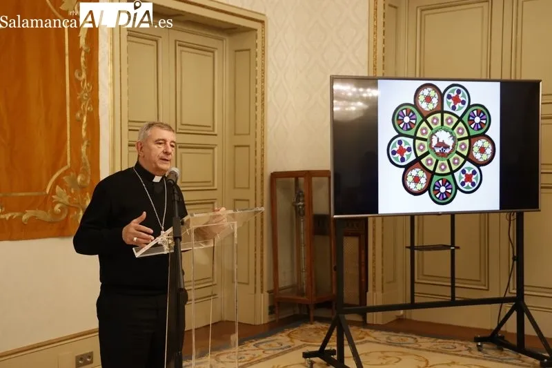 Presentación en el Ayuntamiento de la alfombra floral que enriquecerá la Semana Santa de Salamanca. Foto de David Sañudo
