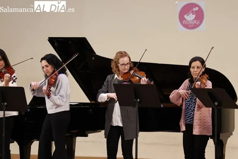 Fantástico concierto con la presencia de más de 110 violinistas de CyL   | FOTOS: David Sañudo 