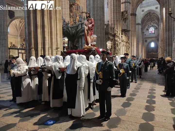 Hermanad de Nuestro padre Jesús del Vía Crucis | FOTOS: David Sañudo y Raúl González Riego