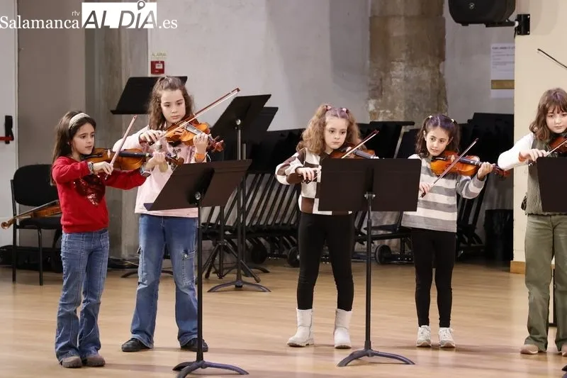 Fantástico concierto con la presencia de más de 110 violinistas de CyL   | FOTOS: David Sañudo 