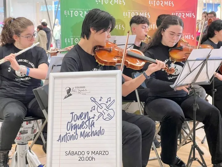 Actuación Especial de la Joven Orquesta Antonio Machado en El Tormes 