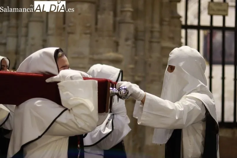 Hermanad de Nuestro padre Jesús del Vía Crucis | FOTOS: David Sañudo y Raúl González Riego