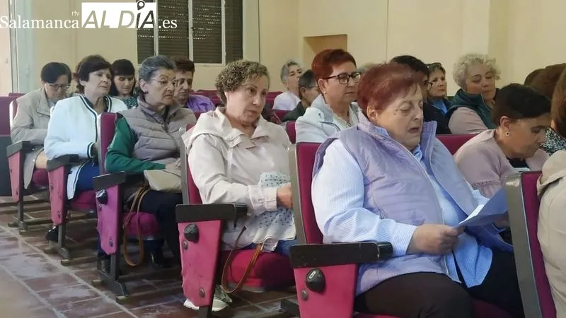 Las mujeres de la asociación se reunieron para celebrar el día del Libro